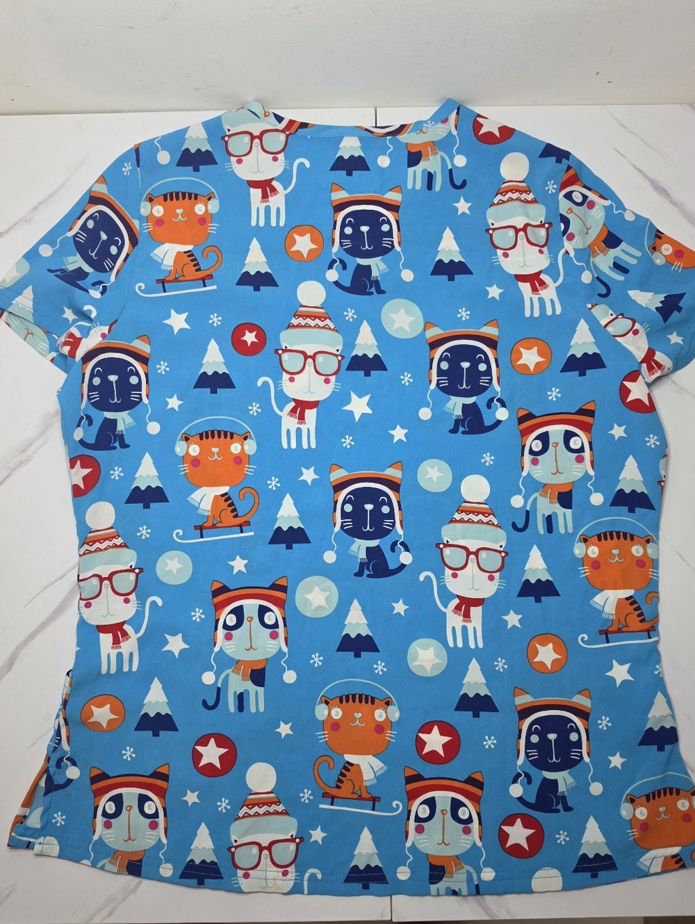butter-soft Stretch Blue Winter Cat Print Scrub Top - Picture 3 of 3
